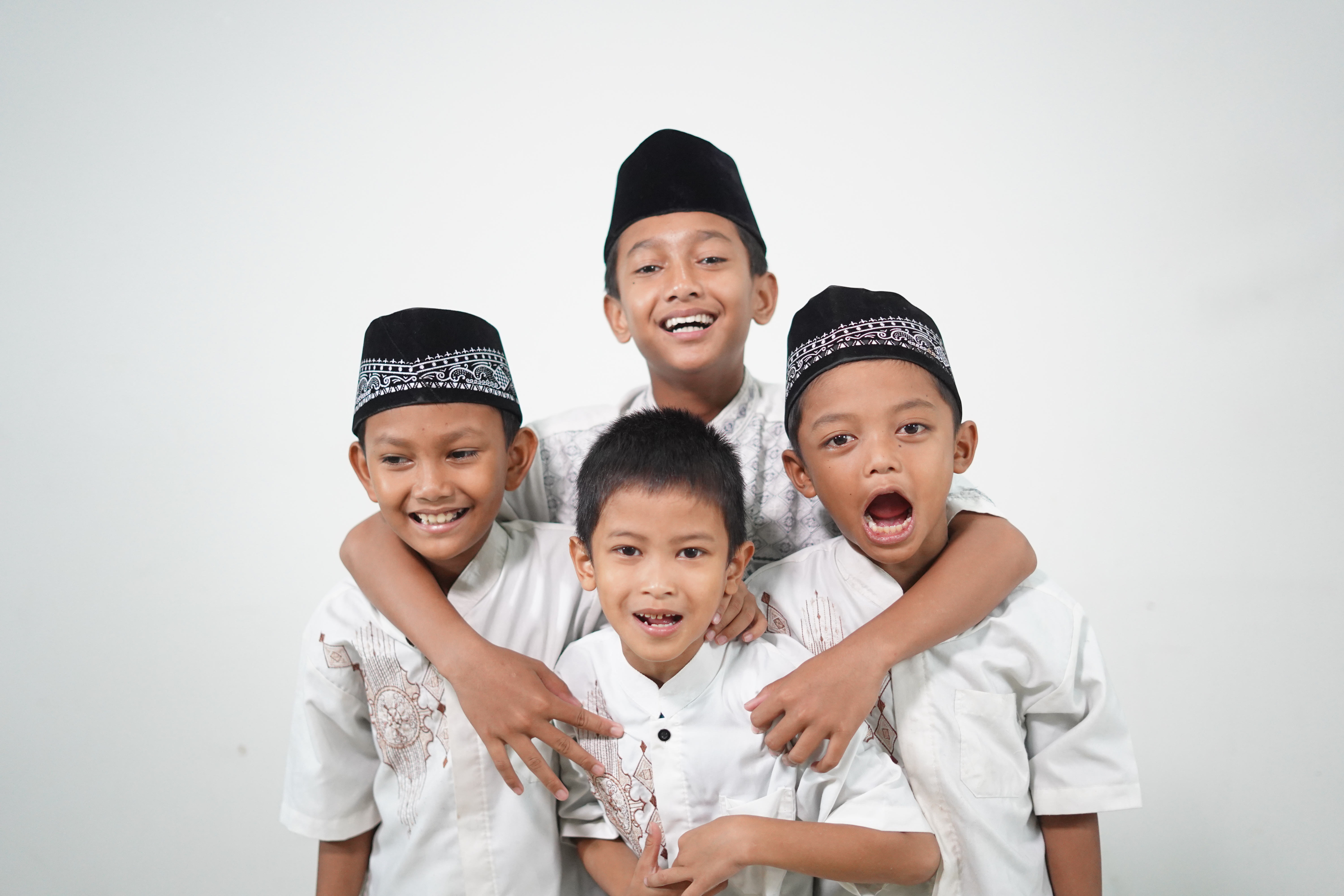 Jadi Orang Tua Asuh, Selamatkan Masa Depan Ribuan Yatim